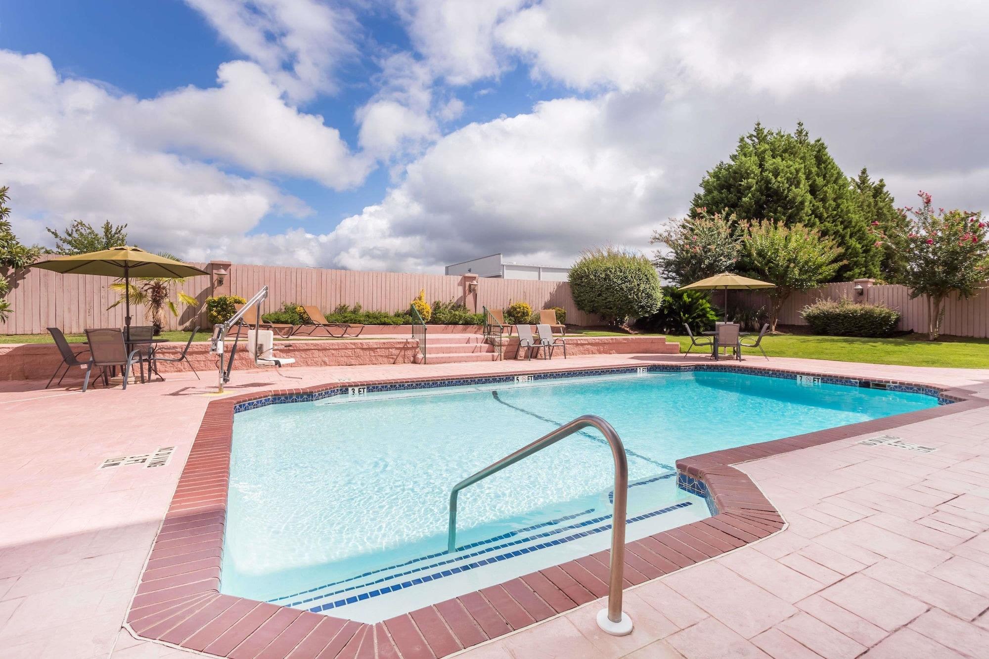 La Quinta By Wyndham Columbus North Hotel Eksteriør billede